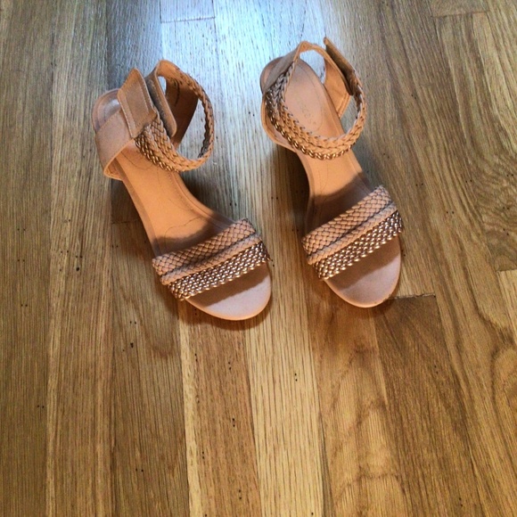 Francesca's Collections Shoes - Francescas Collection Blush sz 7 strappy wedge san